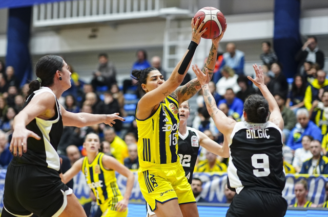 Derbide Fenerbahçe'den Beşiktaş'a büyük fark