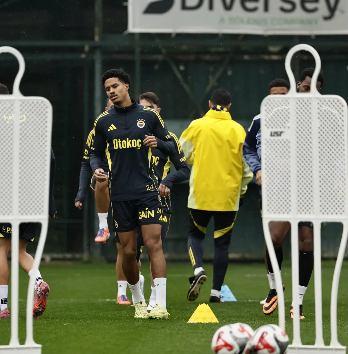 Fenerbahçe Galatasaray Maçına Hazırlanıyor