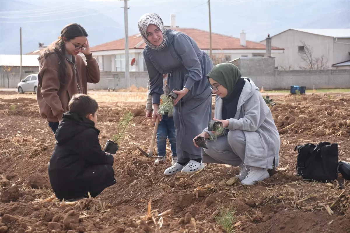 Karaman\'da Fidan Dikim Etkinliği