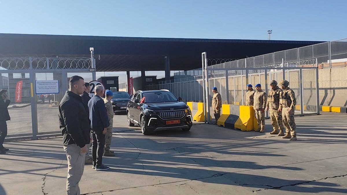 Barzani, Cizre\'de Sempozyuma Katıldı
