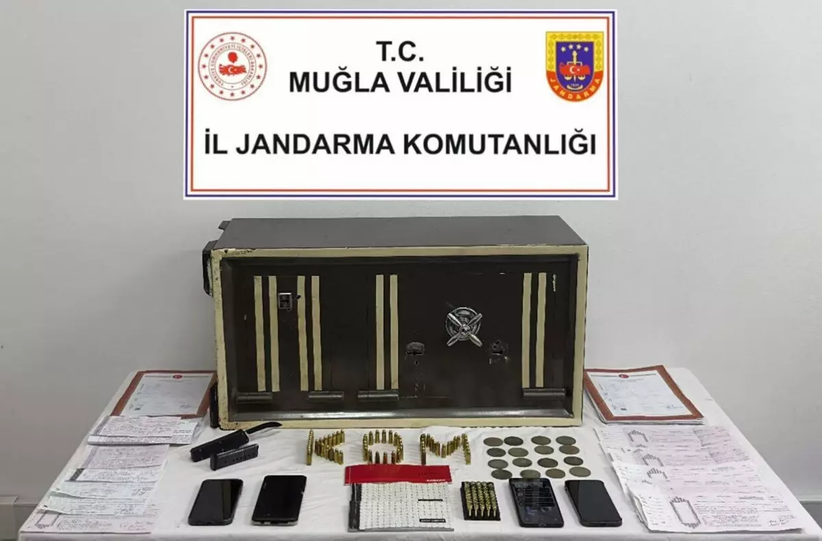 Muğla\'da Tefecilik Operasyonu: 3 Tutuklama