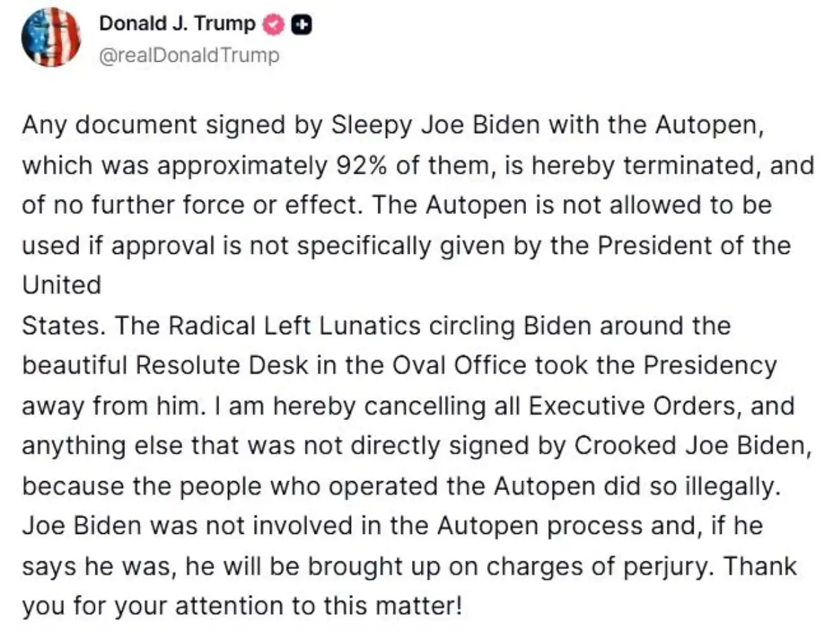 Trump, Biden\'ın "bizzat imzalamadığı" tüm kararnameleri iptal etti