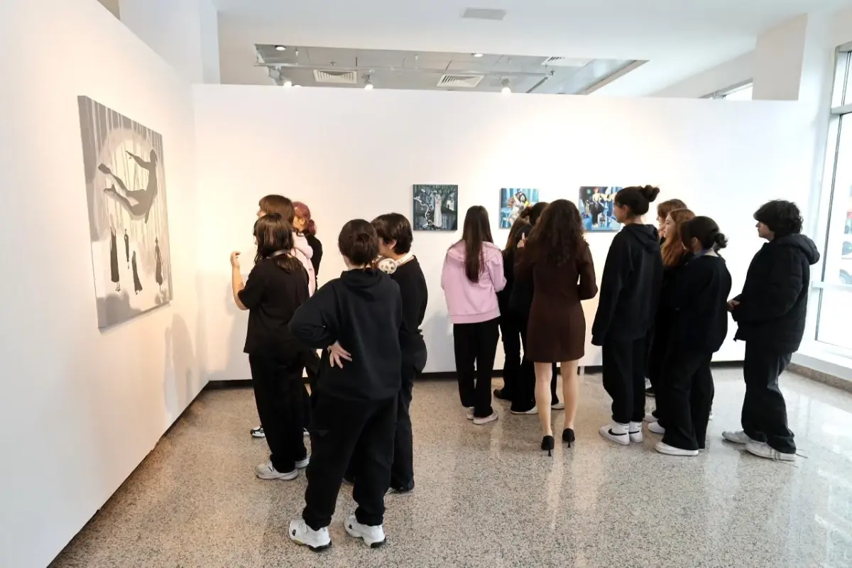 Elif Çelebi\'nin \'Varlığın Arayüzü\' Sergisi Küçükçekmece\'de Açıldı