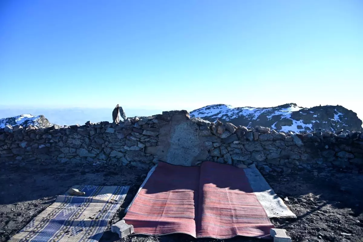 Kırklar Dağı Mescidi Yeniden Yapılacak