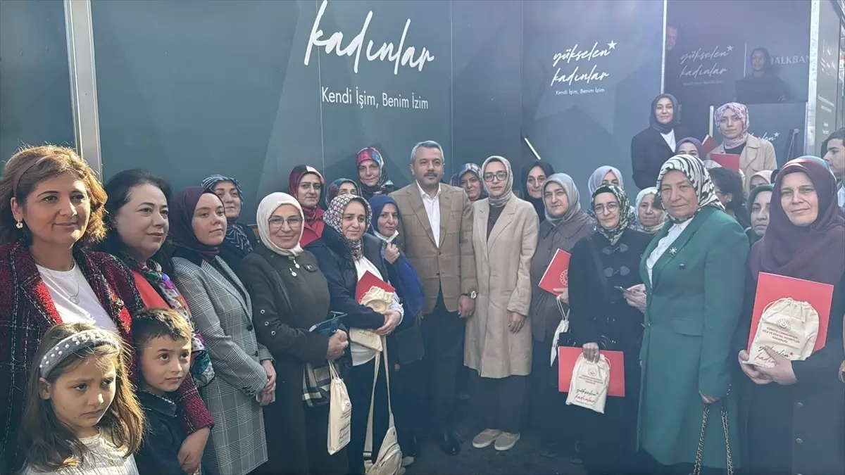 Yükselen Kadınlar Tırı Rize\'de