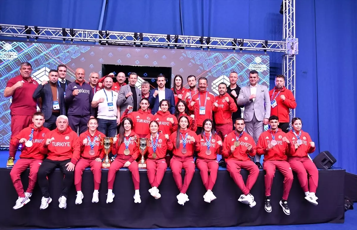 Milli Boksörlerden Avrupa Şampiyonası\'nda Başarı