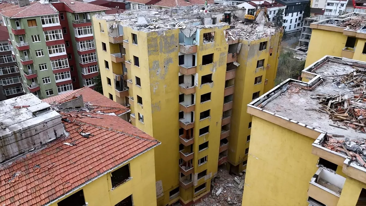 Yarısı Bizden ile Doğuş Sitesi Yeniden İnşa Ediliyor