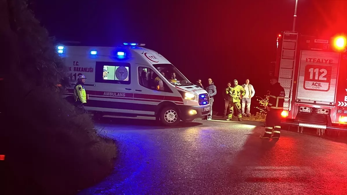 Düzce\'de Trafik Kazası: 2 Yaralı