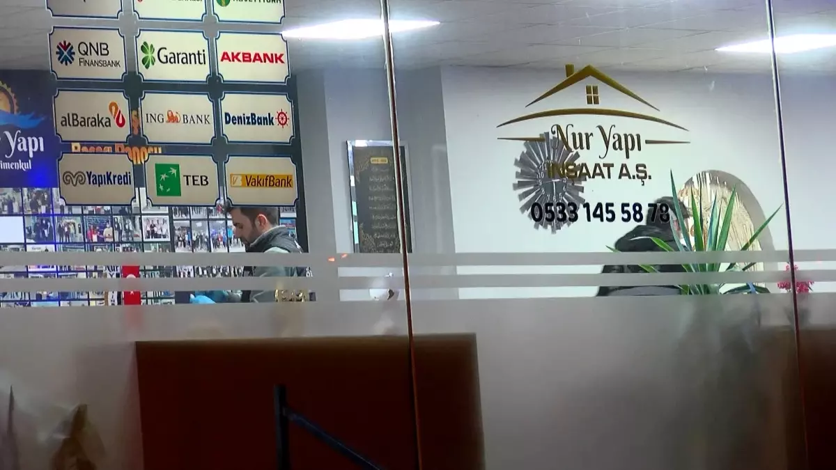 Esenyurt savaş alanına döndü! Alacak kavgasında 8 yaralı