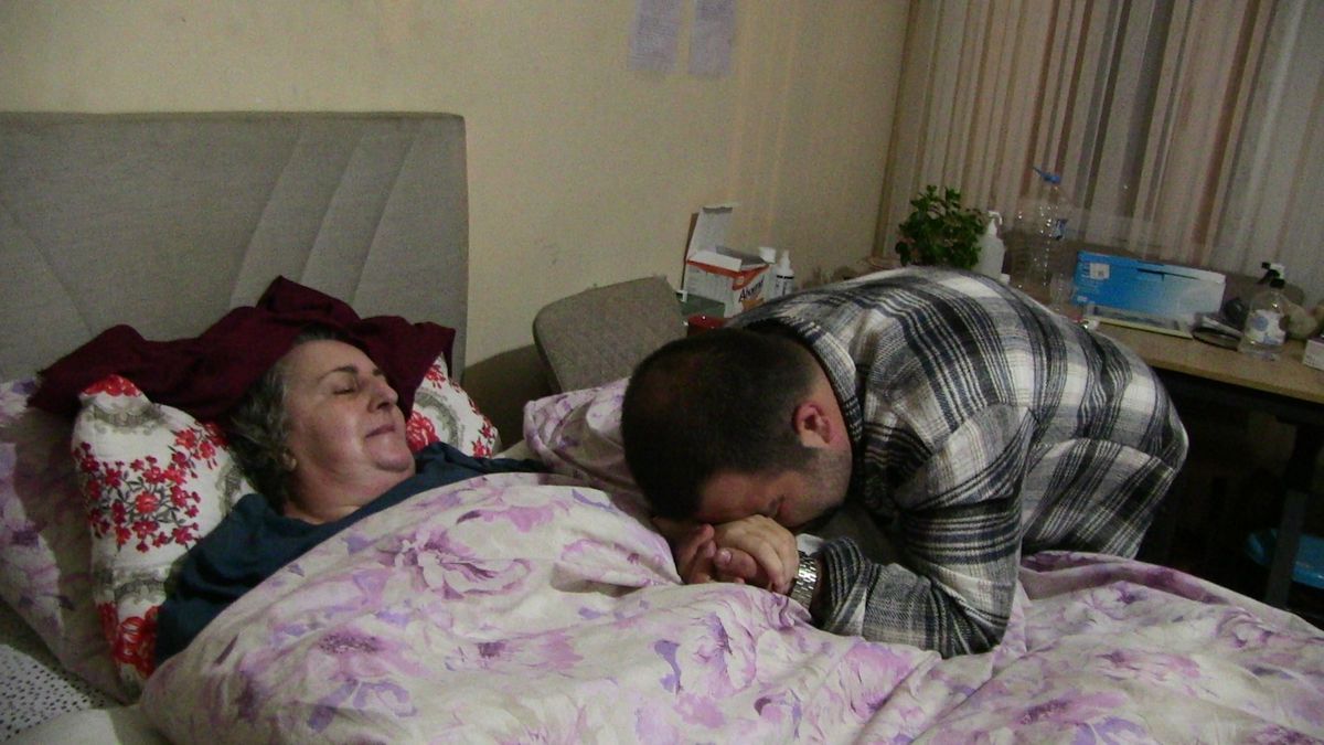 Aytekin Yüksek\'in Annelerine Adanmış Hayatı