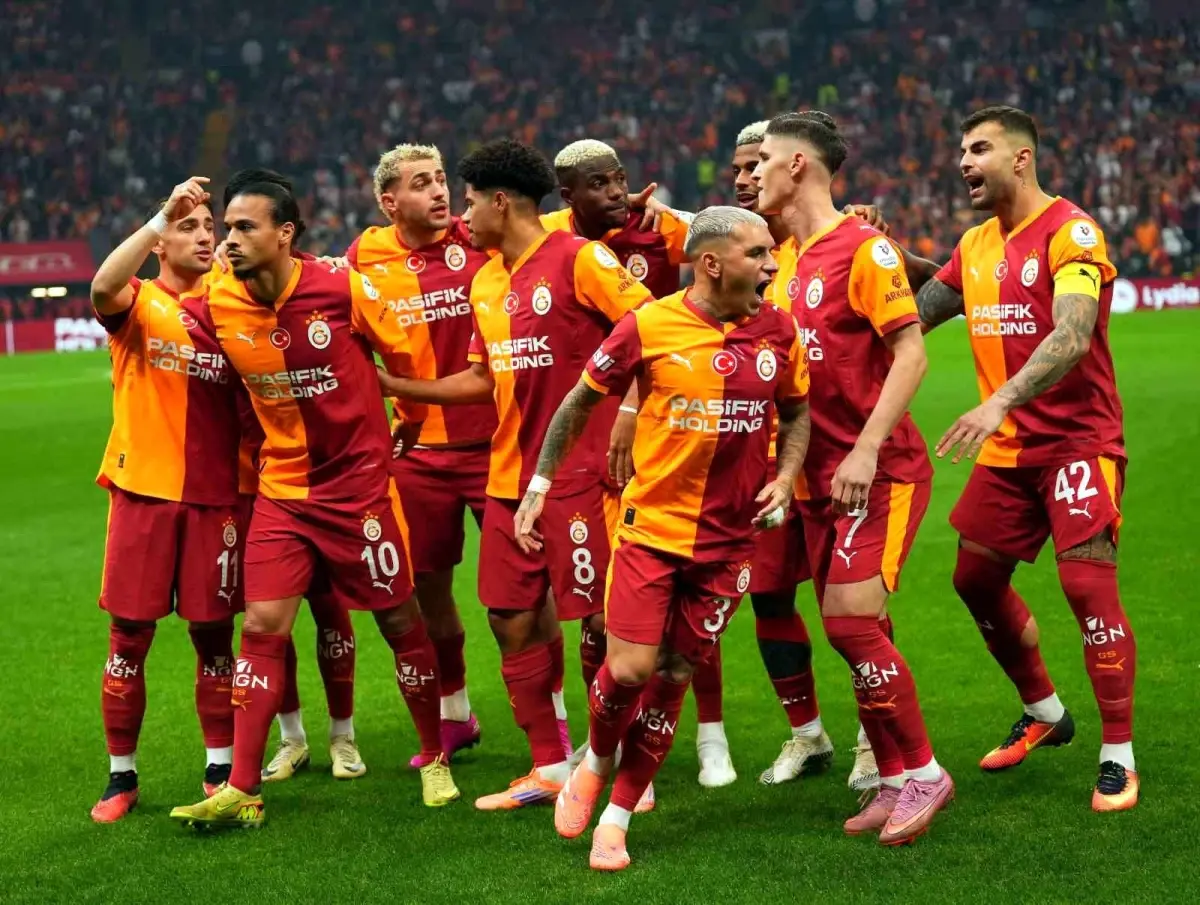 Galatasaray Fenerbahçe Derbisinde Zirveyi Koruyacak mı?