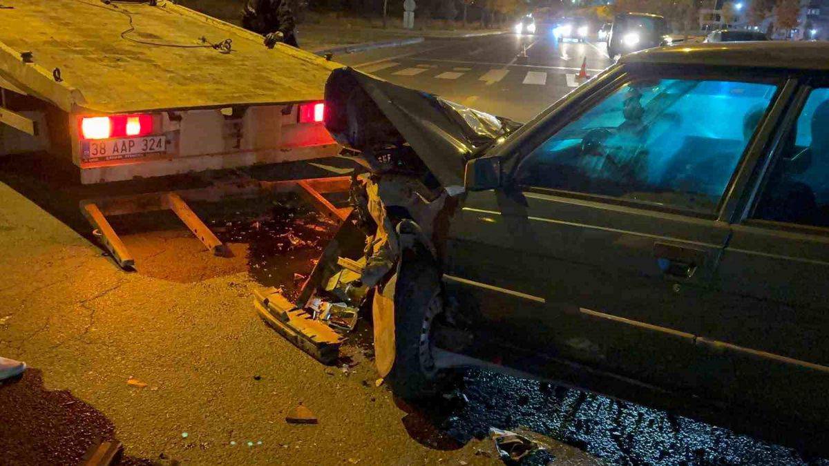 Kayseri\'de Trafik Kazası: 2 Yaralı