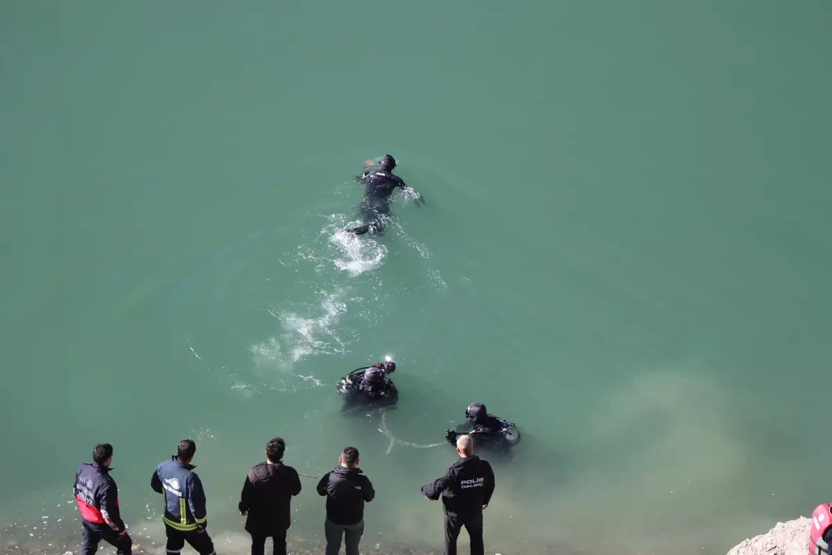 Van\'da Baraj Gölü\'nde İki Cansız Bedene Ulaşıldı