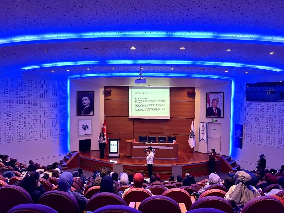 TÜGVA\'dan Gençlere Umut Programı