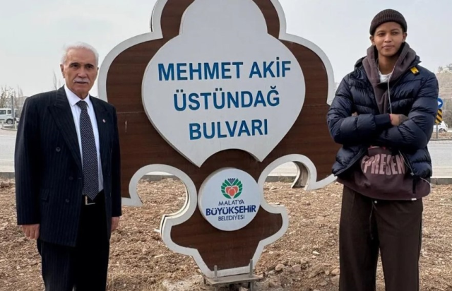 Ünlü İsim, ehliyet sınavı için İstanbul'dan Malatya'ya geldi Ünlü İsim, ehliyet sınavı için İstanbul'dan Malatya'ya geldi