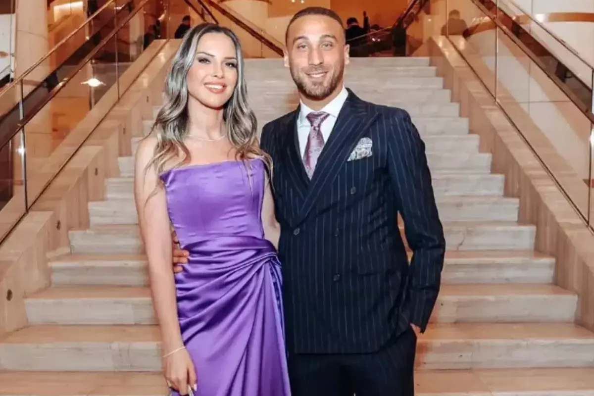 9 yıllık evlilik sona mı erdi? Cenk Tosun\'dan boşanma iddialarına tokat gibi yanıt