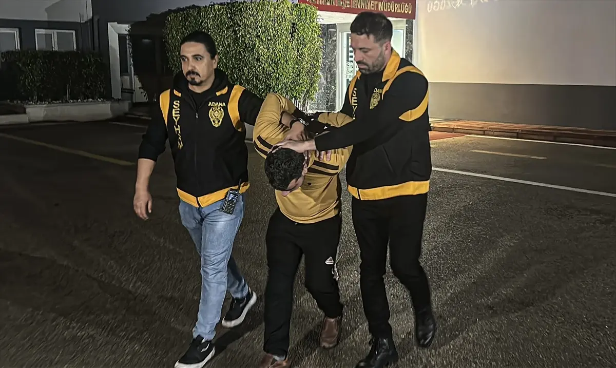 Adana\'da sokakta çocuğunu darbeden yabancı uyruklu baba tutuklandı