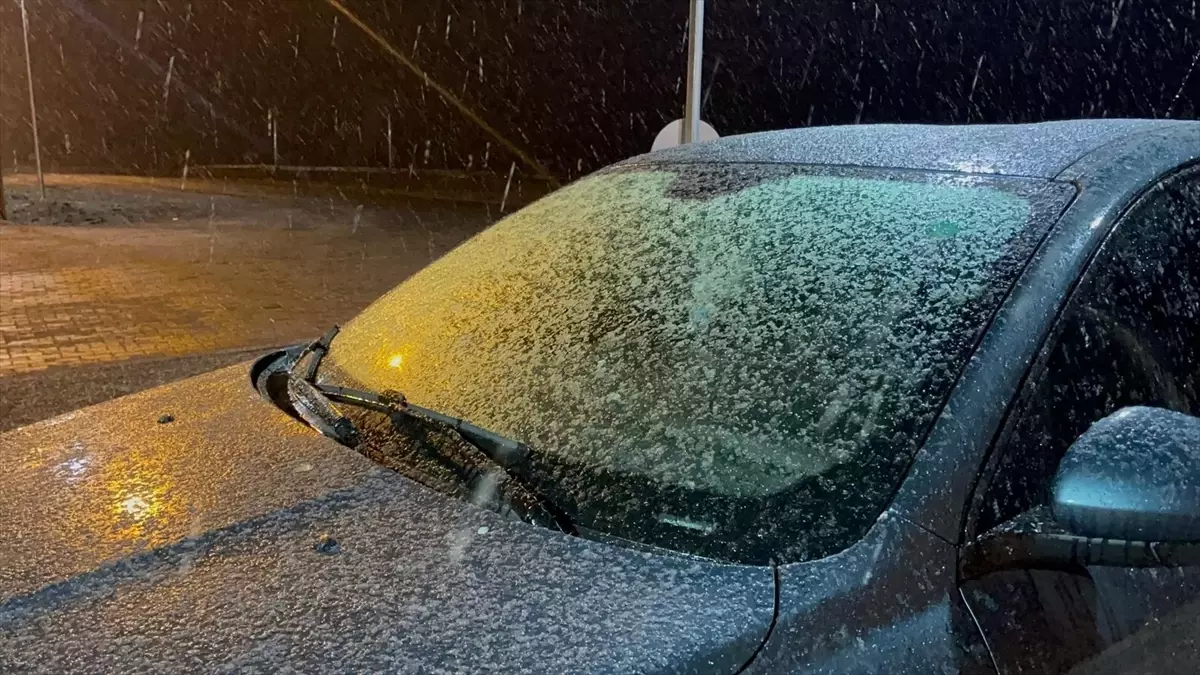 Ardahan\'da Kar Yağışı Başladı