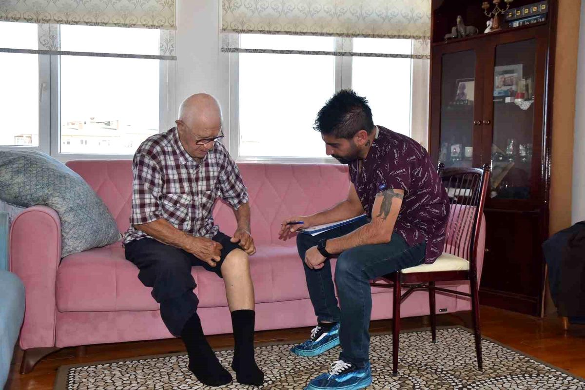 Atakum Belediyesi, 65 Yaş Üzeri Ailelere Evde Destek Hizmeti Sunuyor