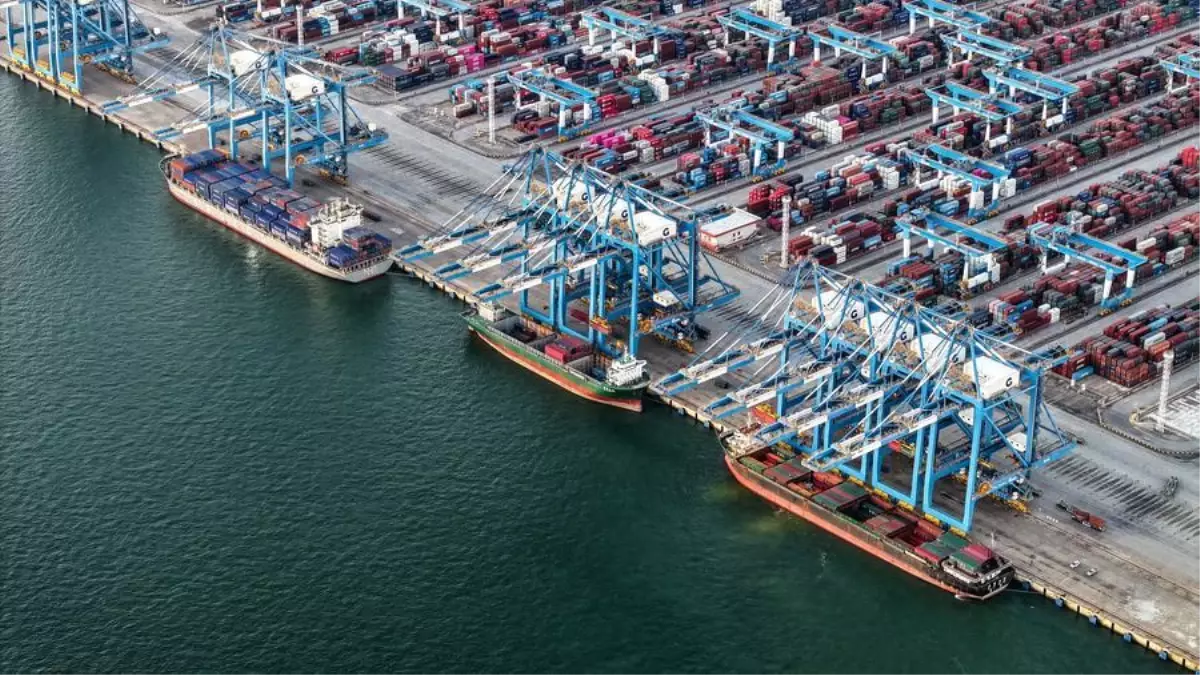 Çin\'de Yeni Ticaret Koridoru\'ndan 5 Milyon TEU Taşıma