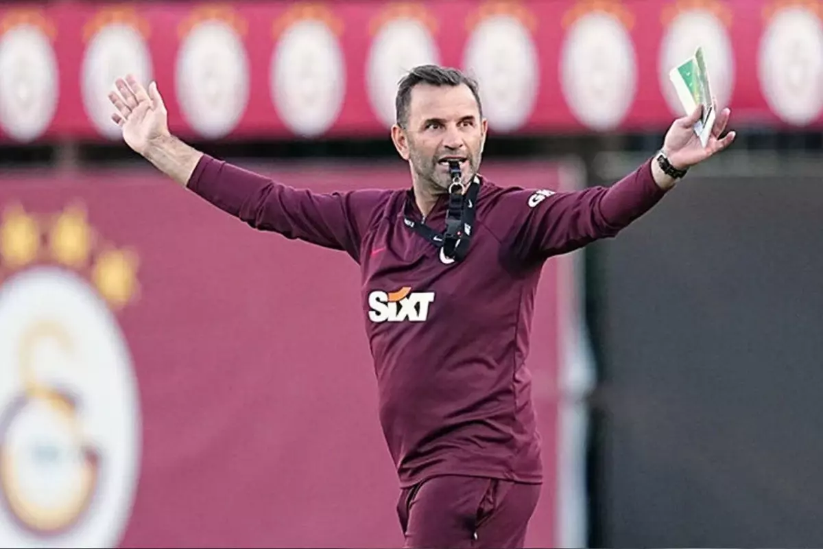 Derbi öncesi Galatasaray\'da kriz! Okan Buruk küplere bindi