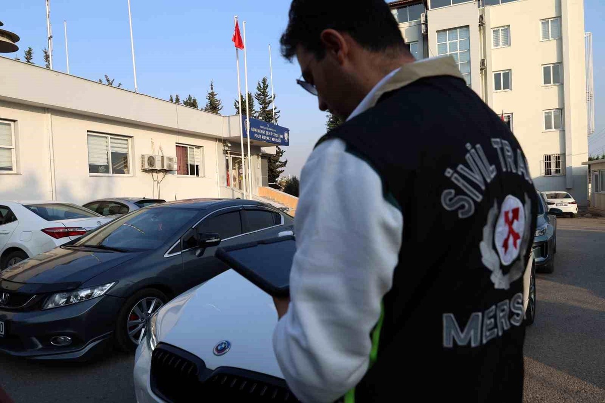 Mersin\'de Düğün Konvoyuna Ceza