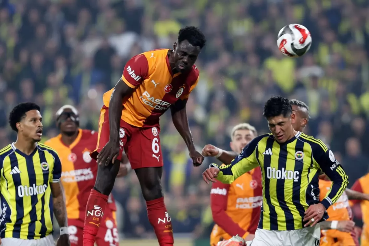 Fenerbahçe\'ye yıldız futbolcusundan kötü haber