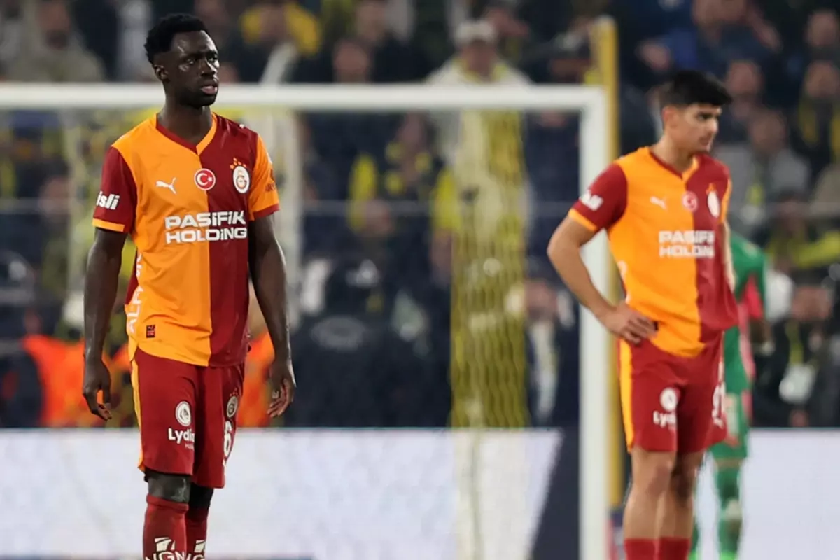 Galatasaraylı taraftarlardan 90+5\'teki golün ardından yıldız oyuncuya büyük tepki