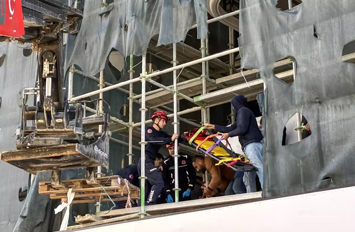 İnşaatta Düşme: İşçi Yaralandı