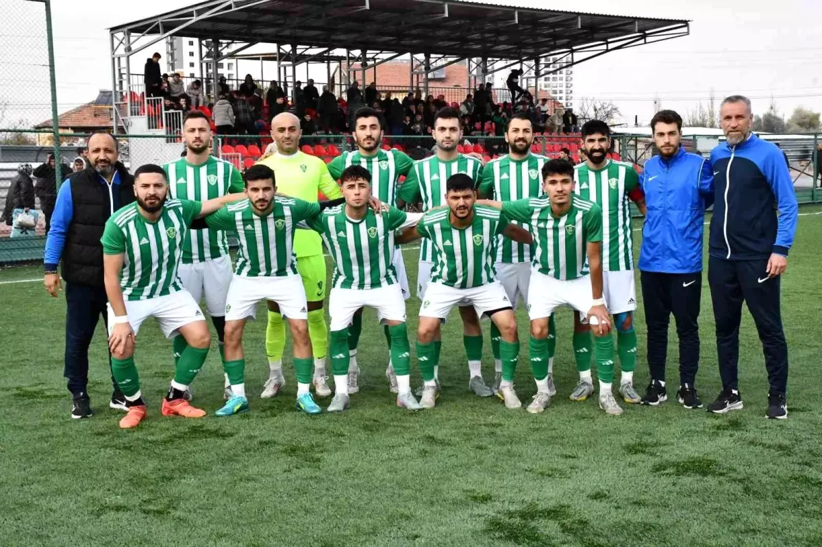 Kayseri Şekerspor Liderliğe Yükseldi