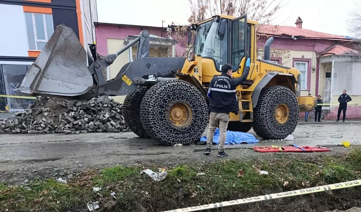 Kağızman\'da Kepçe Kazası: Emekli İmam Hayatını Kaybetti