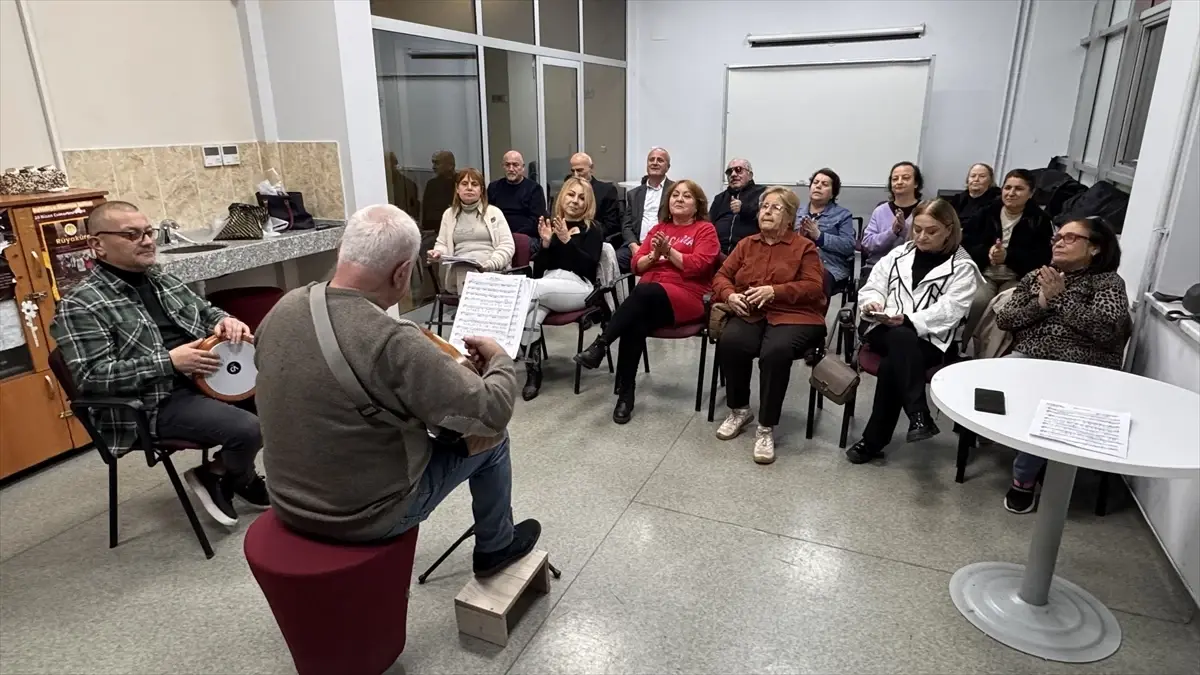 Zonguldak\'ta Türk Sanat Müziği Korosu Çalışmalarını Sürdürüyor