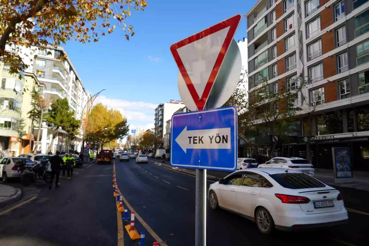 Niğde\'de Tek Yön Projesinde Yeni Parklama Düzenlemeleri Açıklandı