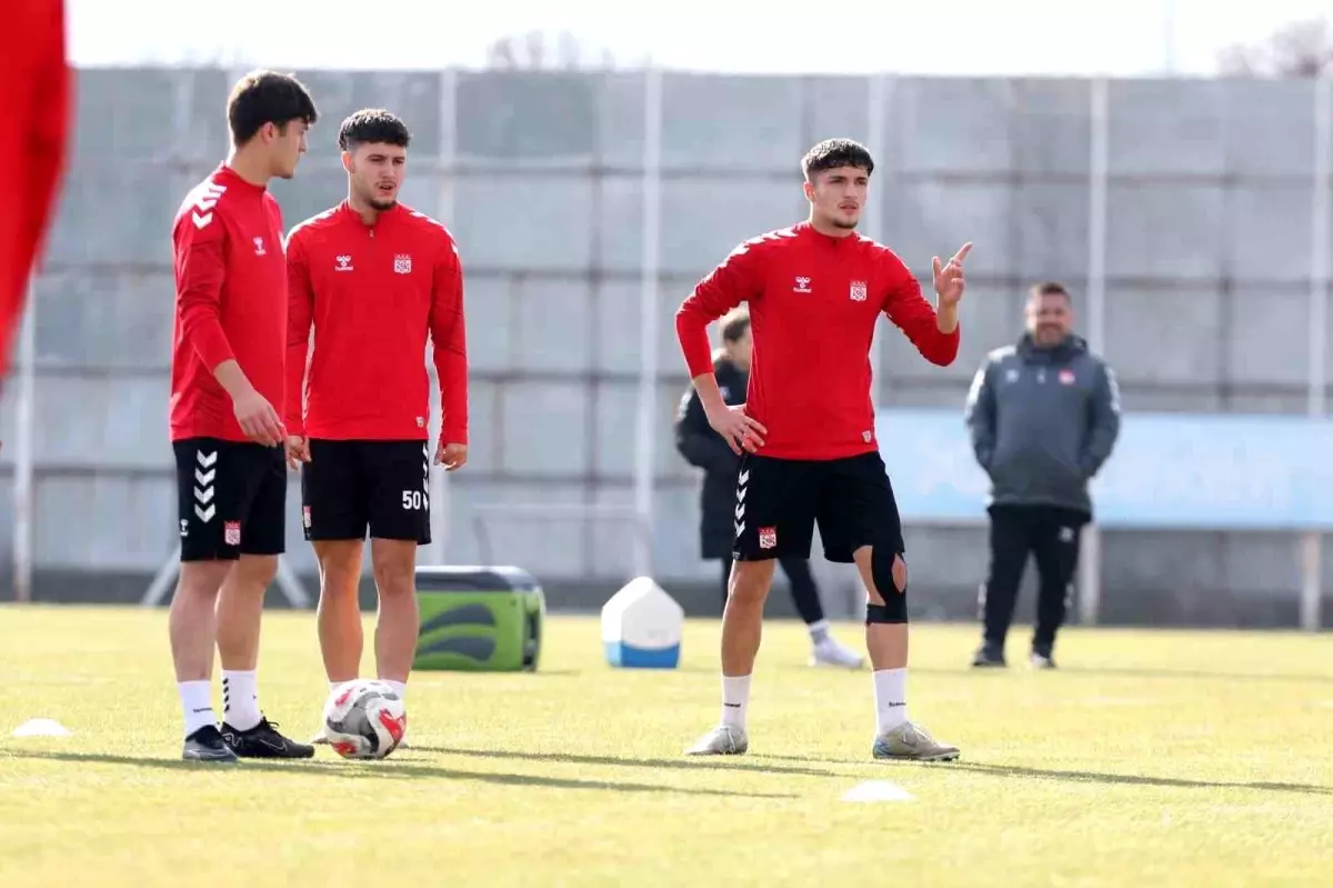 Sivasspor Aliağa FK Maçına Hazırlanıyor