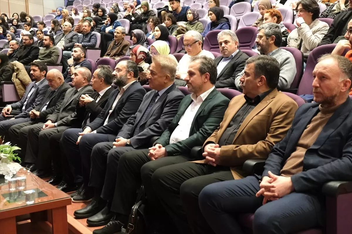 TOGÜ\'de "Kayıp Coğrafyanın İzinde: Doğu Türkistan" söyleşisi yapıldı