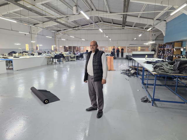 10 metre karelik dükkanla başladı 1,5 dönümlük tesis kurdu