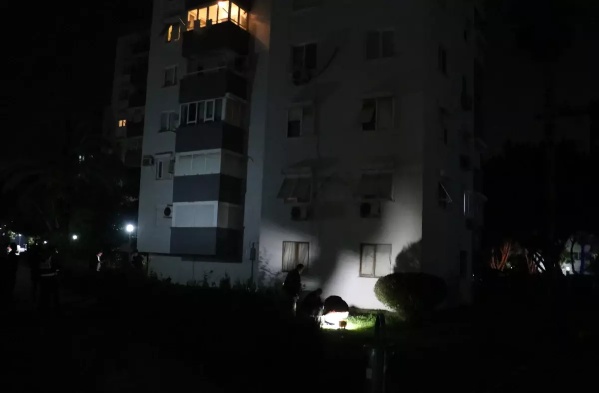 Alzheimer Hastası Kadın 8. Kattan Düştü