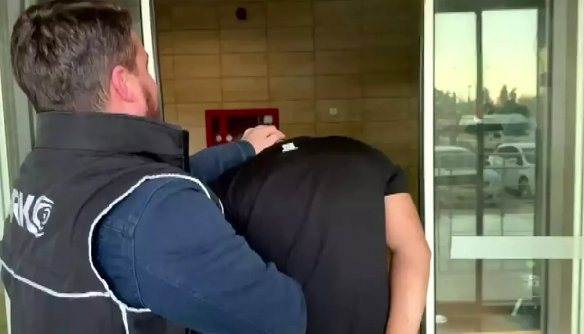 Firari Hükümlü Adana\'da Yakalandı