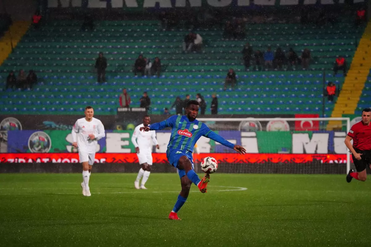 Çaykur Rizespor, Pendikspor\'u 6-1 Yenerek Turu Geçti