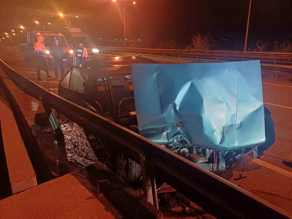 Çorum\'da Trafik Kazası: Sürücü Yaralı