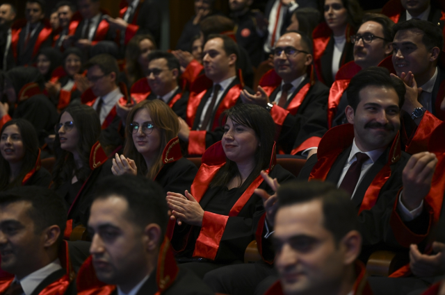 Cumhurbaşkanı Erdoğan hakim ve savcıların gözünün içine bakarak söyledi: Adaletin yokluğu toplum hayatı için felakettir