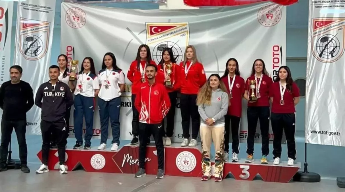 Erzurum Genç Kadınlar Takımı Şampiyon