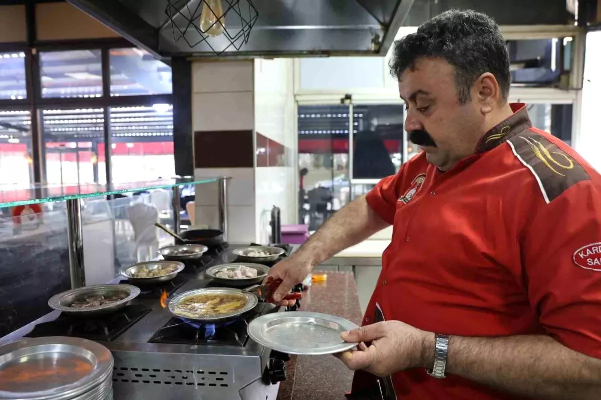 Elazığ\'da Paça Yiyeceğine Yoğun İlgi