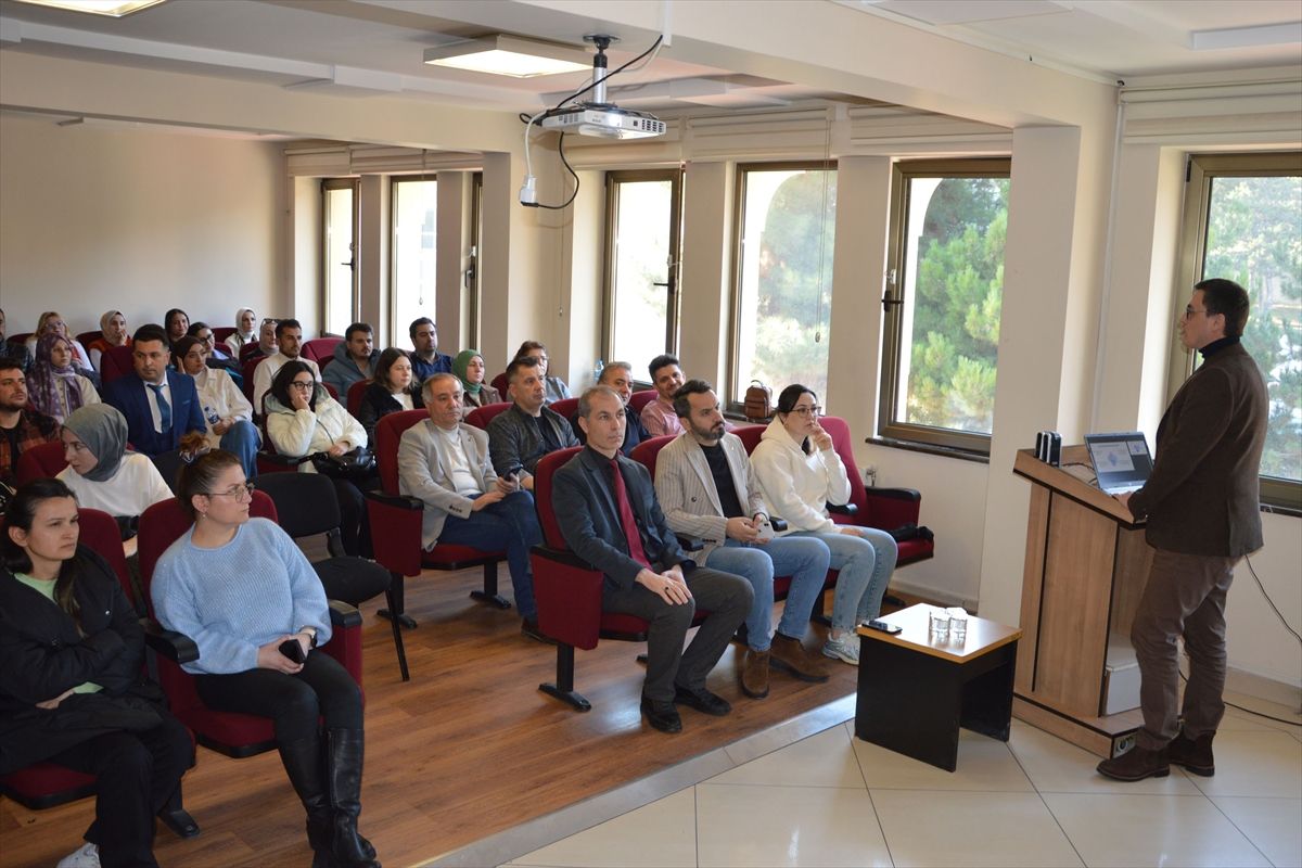 Engelliler Günü\'nde Özel Eğitim Semineri