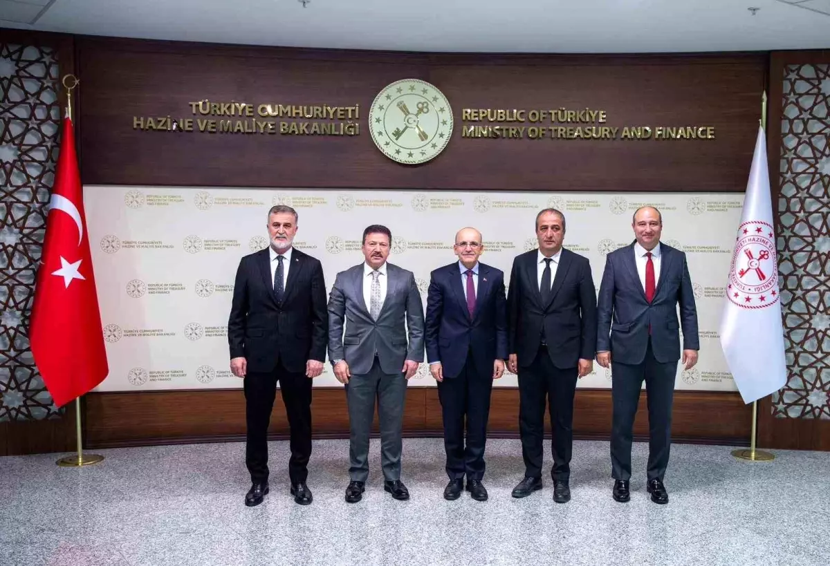 Şoförler Federasyonu\'ndan Bakan Şimşek\'e Ziyaret