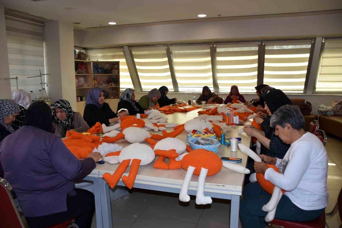 Gaziantep\'teki Kadınlardan Lösemili Çocuklara Destek