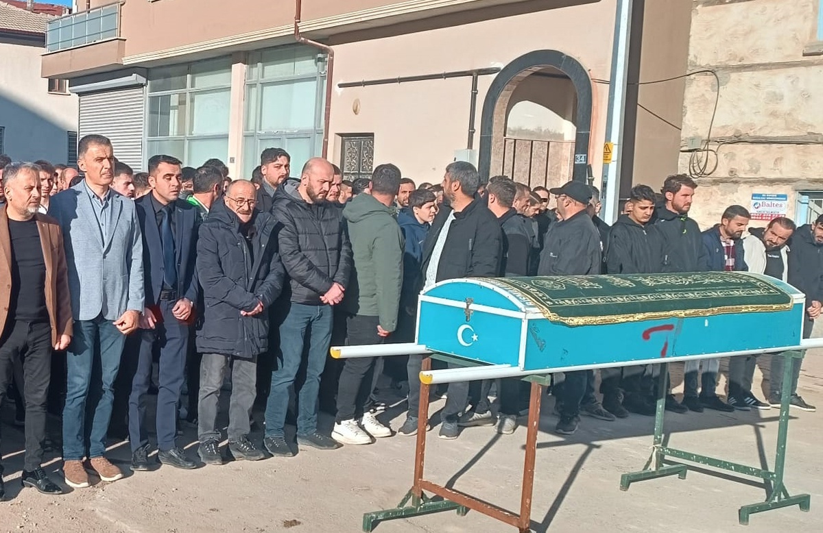 Berk İvacık\'ın Cenazesi Toprağa Verildi