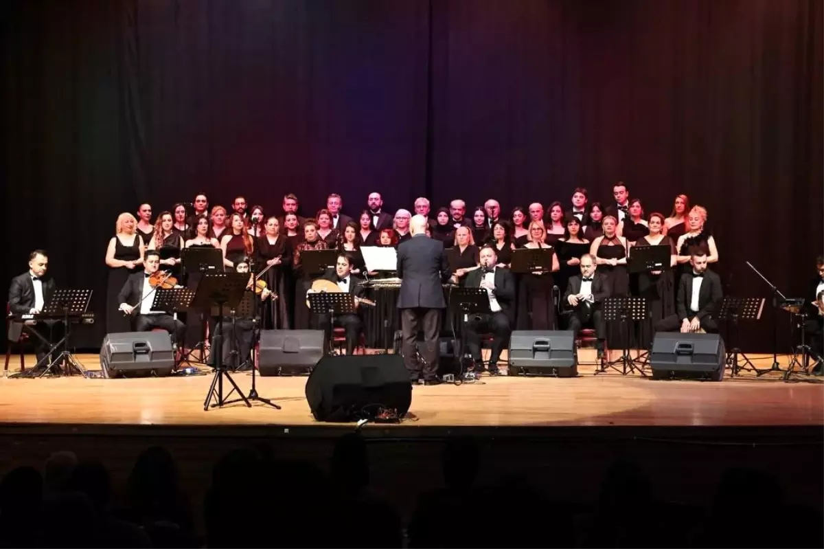 Kütahya\'da Türk Sanat Müziği Konseri Büyüledi