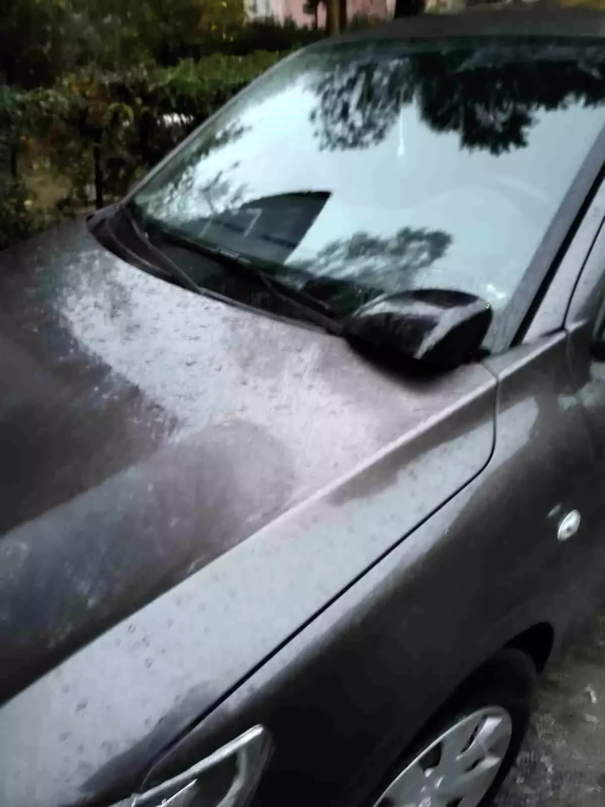 Avukat sitede terör estirdi! 40 araç zarar gördü