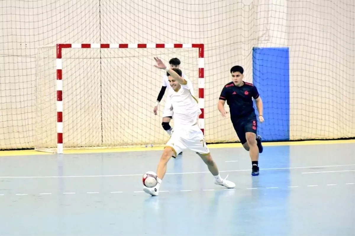 Eskişehir\'de Futsal Müsabakaları Başladı